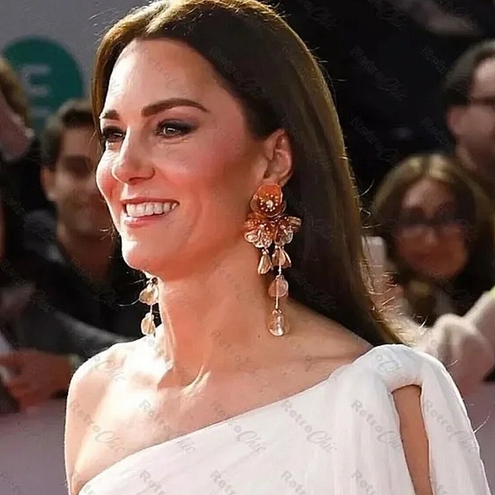 ZARA KATE MIDDLETON New Gold Drop Flower Crystal Rhinestone Dangly Earrings NWOT